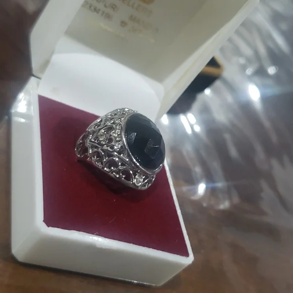Ring size 6.5 Black - Picture 3 of 9